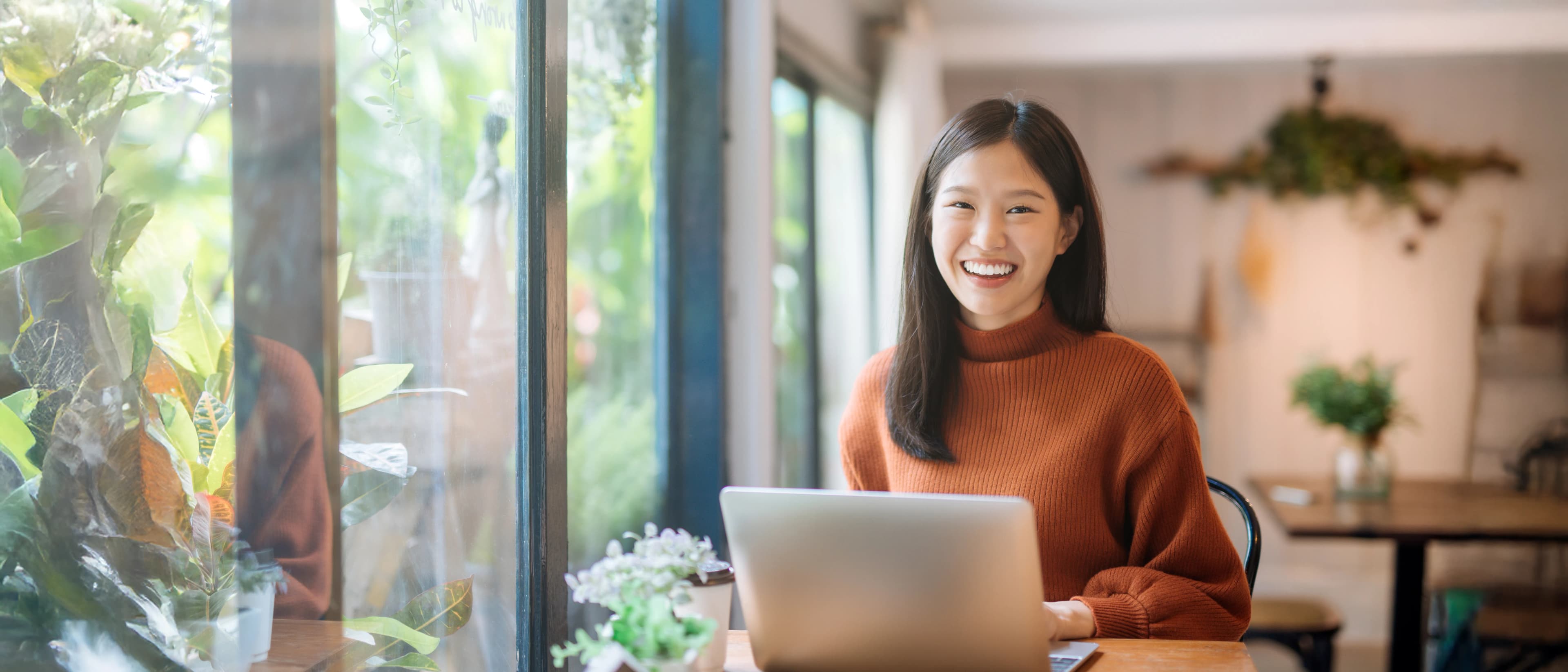 Cooings doula providing in-home postpartum care